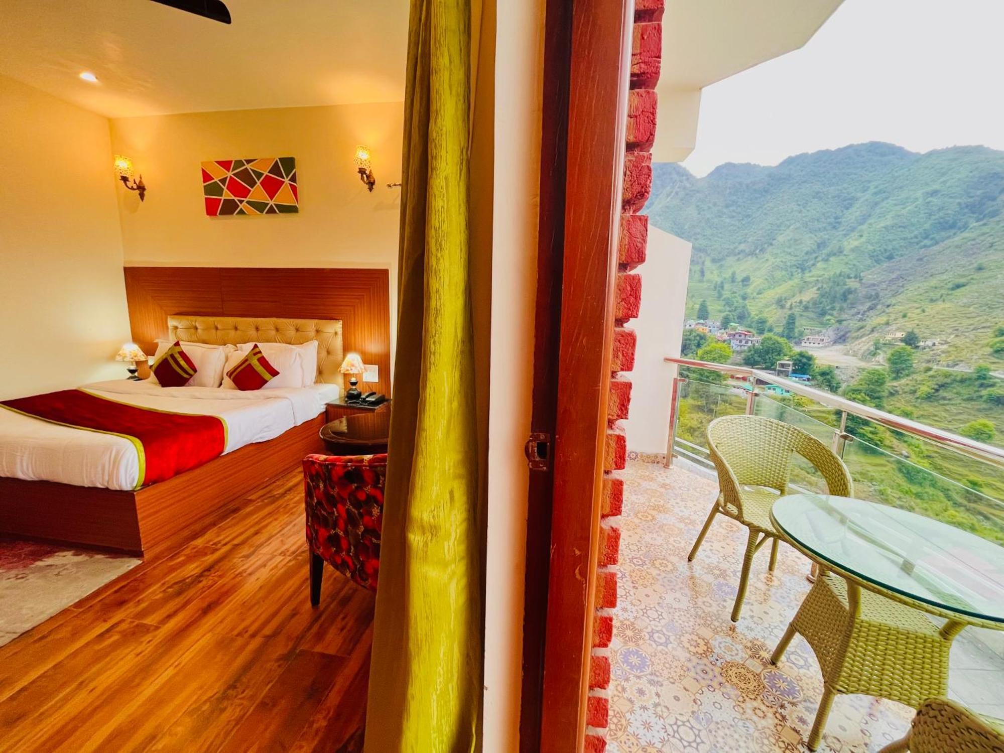 The Kempty Osasis - A Boutique Resort With Scenic Mountain View In Mussoorie Exterior photo